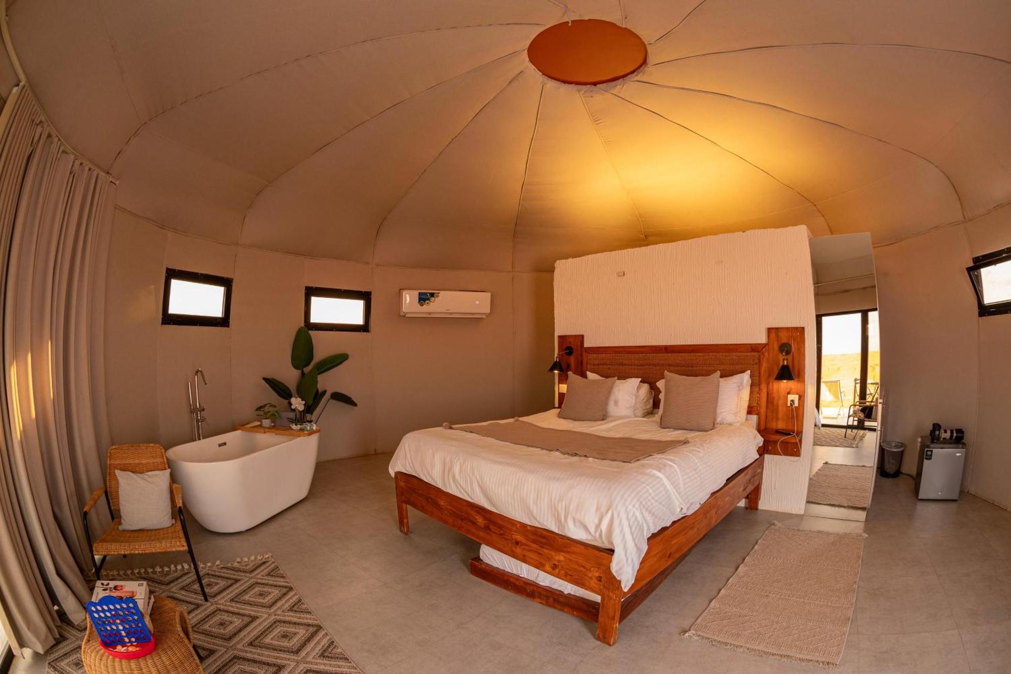 Starry Domes Desert Camp Badīyah 外观 照片